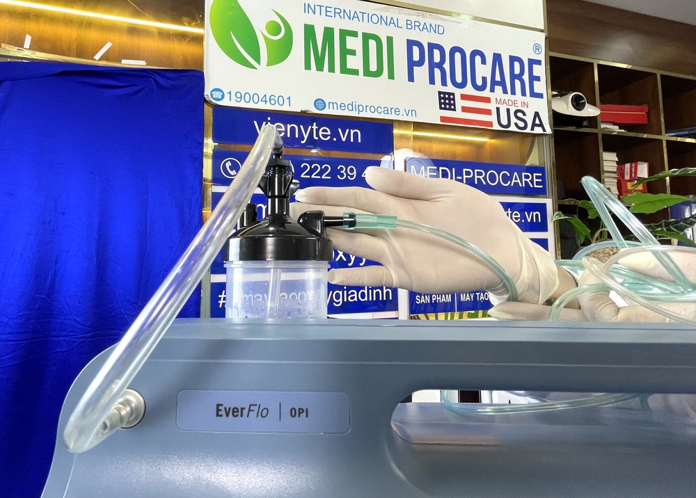 may-tao-oxy-y-te-tai-nha-gia-dinh-5-lit-philips-respironics-everflo-images-10