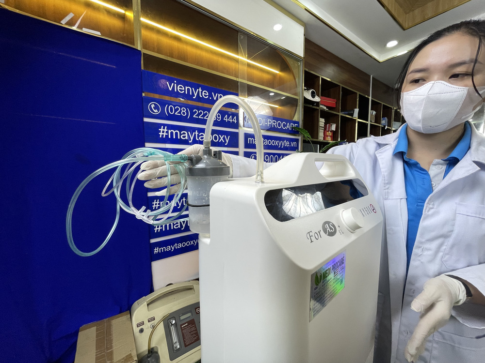 may-tao-oxy-oxygen-y-te-gia-dinh-tai-nha-cho-nguoi-benh-nguoi-gia-5-lit-foras-oxy500-images-9